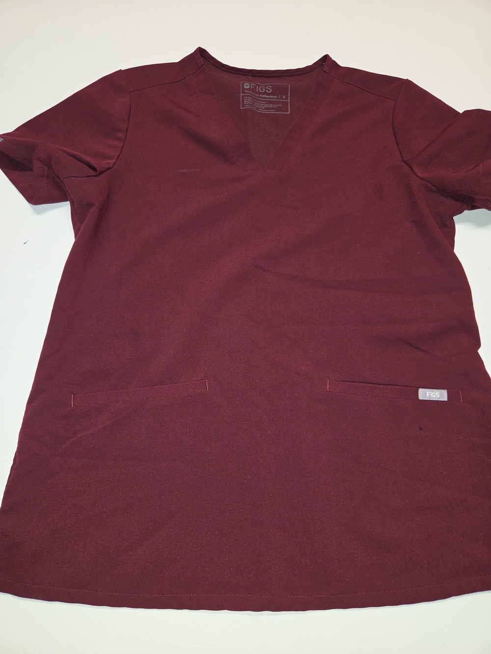 FIGS Burgundy Scrub Set - Size Small Petite bottoms Top is small - Picture 2 of 4